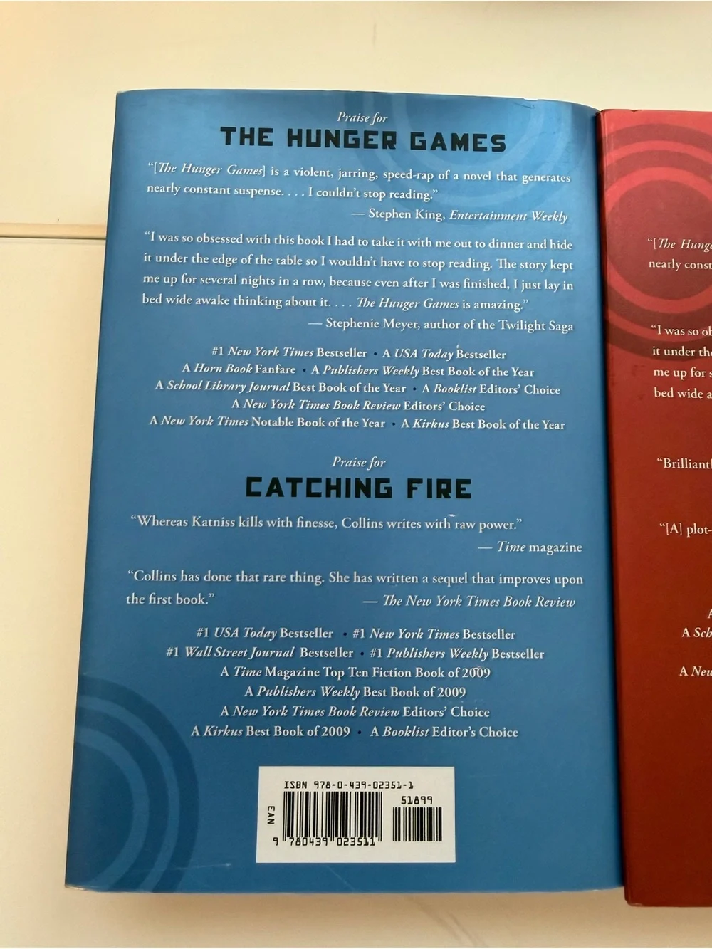 2 Hunger Games Books - Mockingjay & Catching Fire